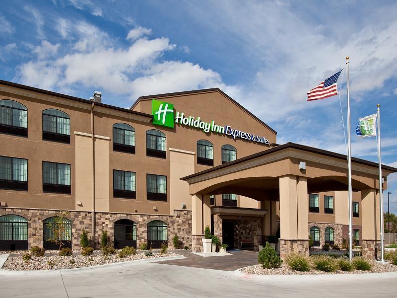 Holiday Inn Express Hotel & Suites Grand Island Exterior photo